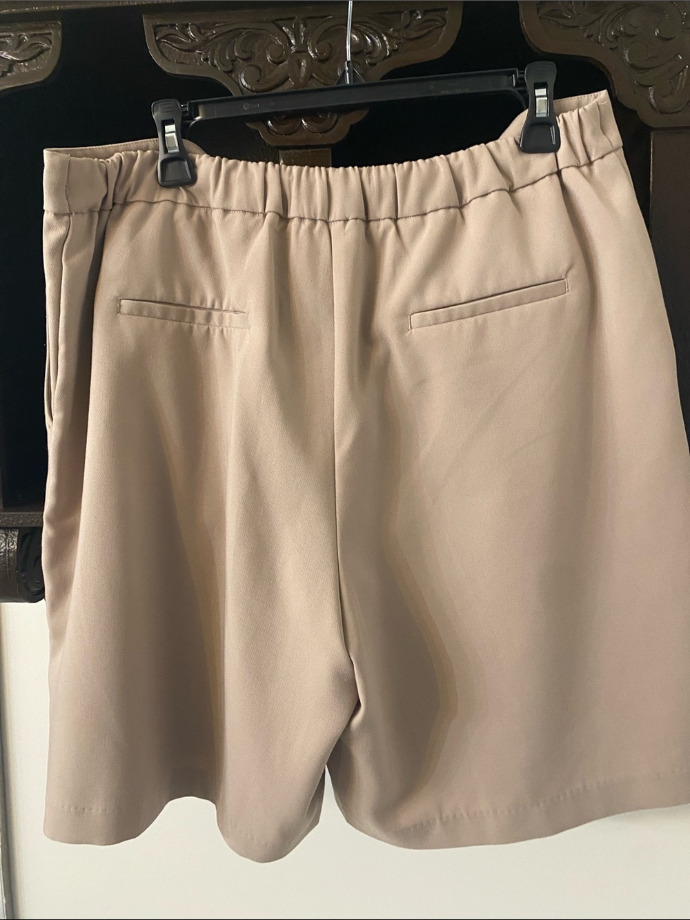 Nicole Miller Beige Tailored Bermuda Shorts - Picture 3 of 3